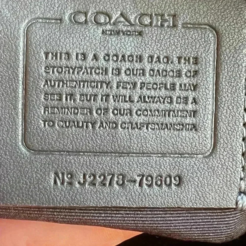 COACH Gallery Tote In Signature Canvas Top Zip Tan Brown Dark Green 79609 EUC - Picture 9 of 10